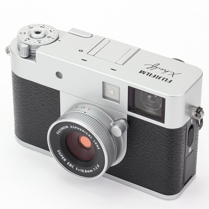 チャンプカメラ | 富士フイルム(FUJIFILM) X-HF1 シルバー | デジタル