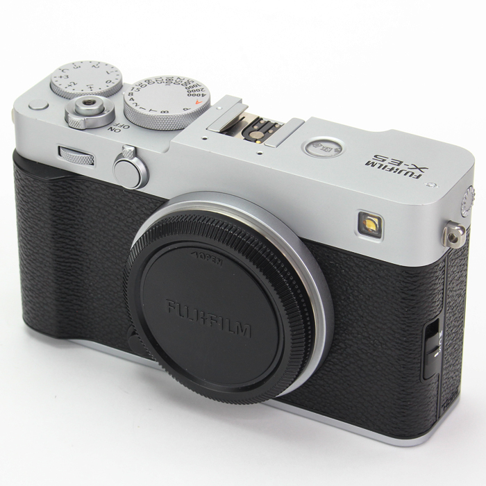 【中古】 エメラルドの秘密 チャンプカメラ | 富士フイルム(FUJIFILM) X-E5 シルバー | デジタル