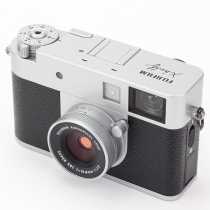 チャンプカメラ | 富士フイルム(FUJIFILM) X-HF1 シルバー | デジタル